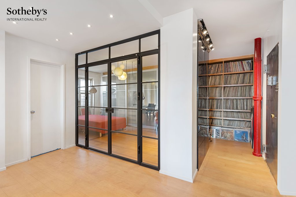 568 Grand Street, Unit J1901 photo 17