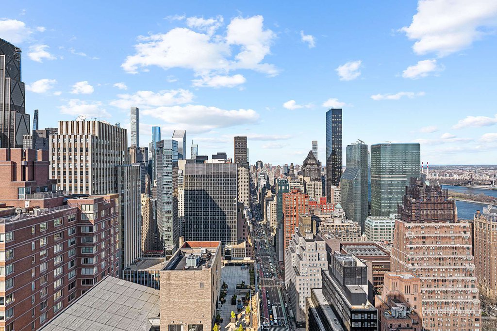 250 East 40th Street, Unit 47C photo 12