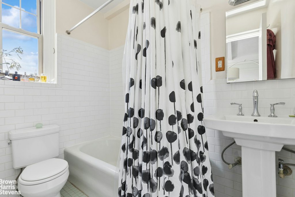 209 LINCOLN PLACE, Unit 8F photo 9