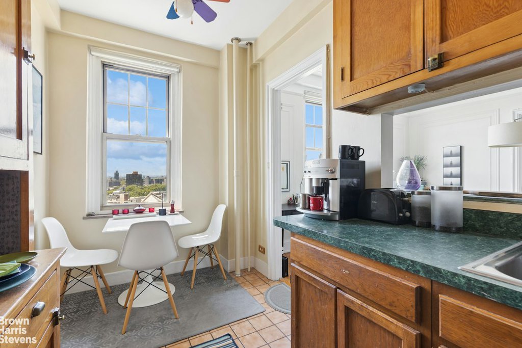 209 LINCOLN PLACE, Unit 8F photo 12