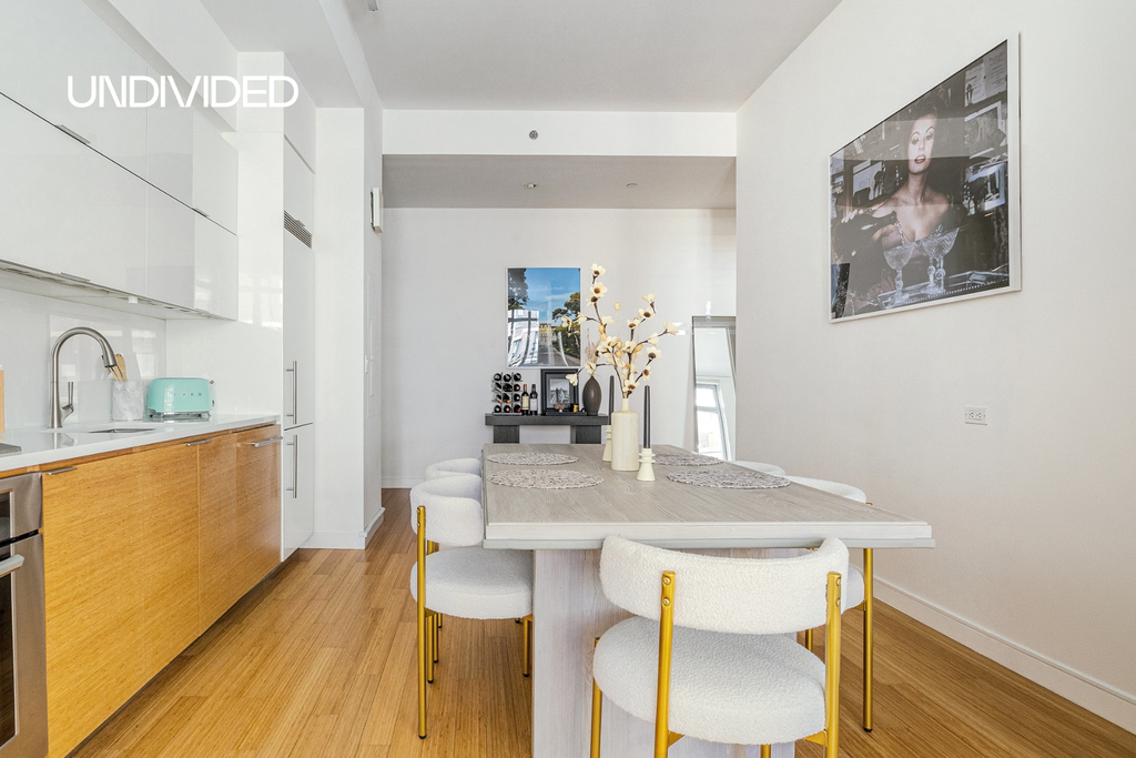 303 East 33rd Street, Unit 8A photo 3