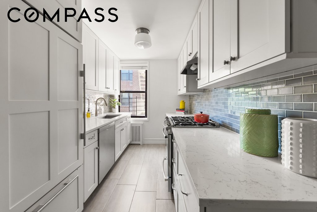 185 Prospect Park Southwest, Unit 403 photo 6
