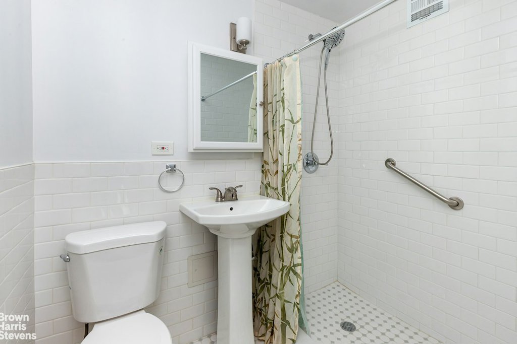 3215 Arlington Avenue, Unit 2A photo 7