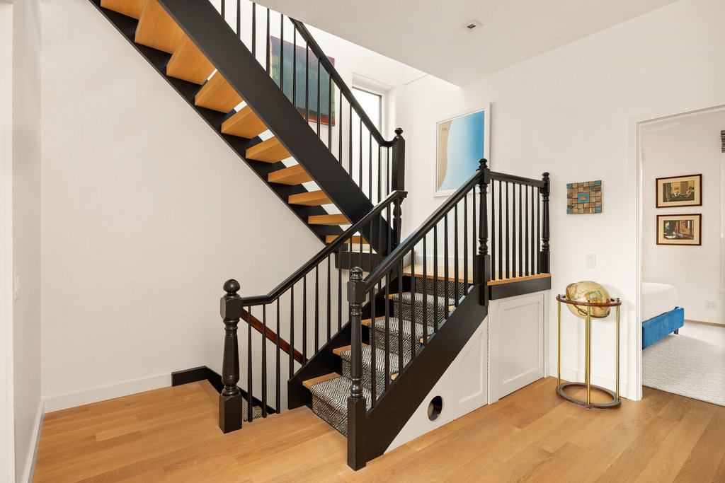 19 Conselyea Street – For Sale photo 9