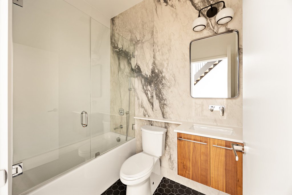 19 Conselyea Street – For Sale photo 15