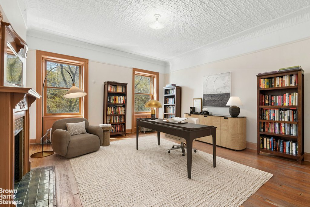 23 Hamilton Terrace – For Sale