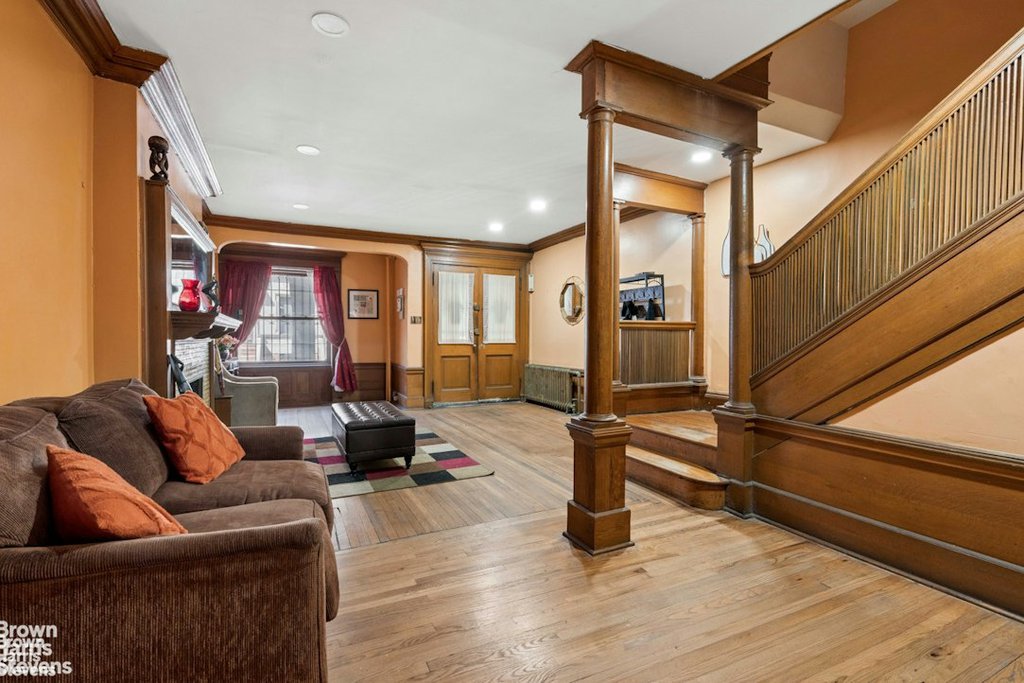 23 Hamilton Terrace – For Sale photo 2