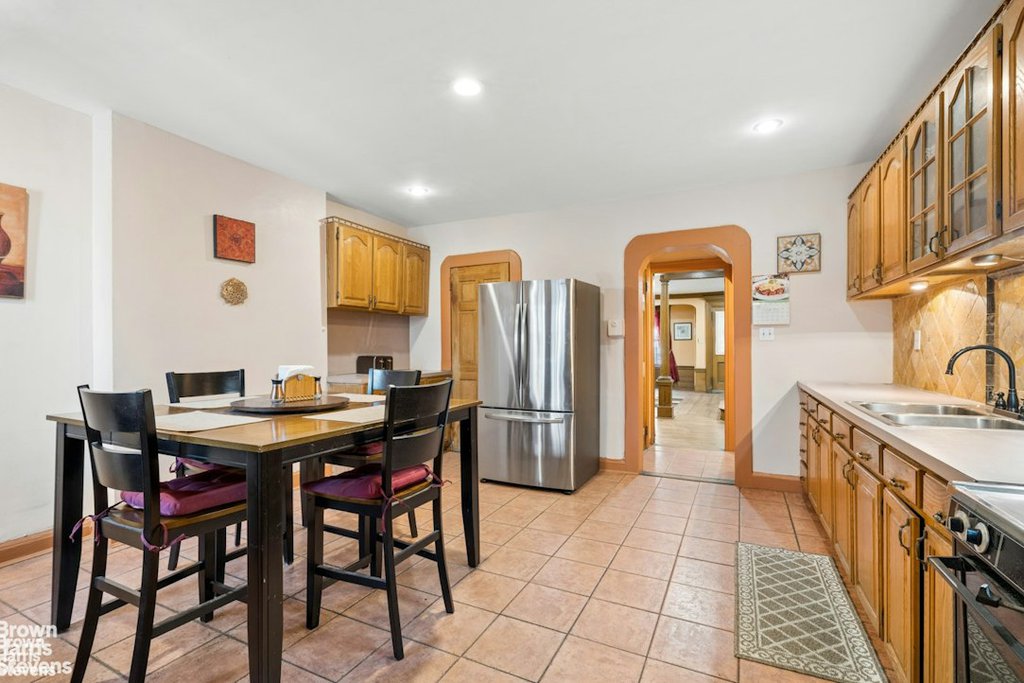 23 Hamilton Terrace – For Sale photo 6