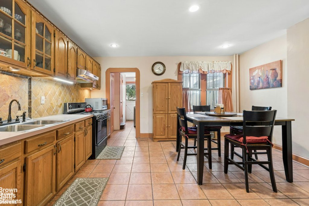 23 Hamilton Terrace – For Sale photo 7