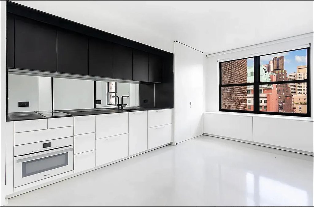 237 Madison Avenue, Unit 1702