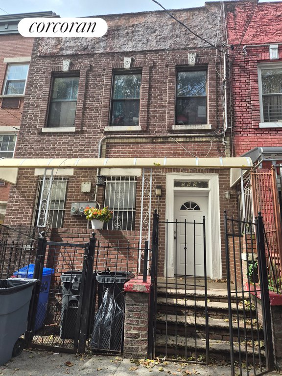 560 Euclid Avenue – For Sale