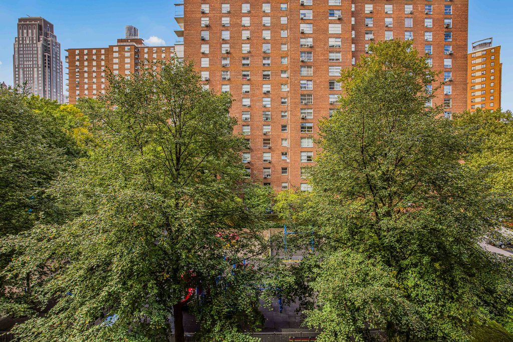 80 La Salle Street, Unit 5H photo 10