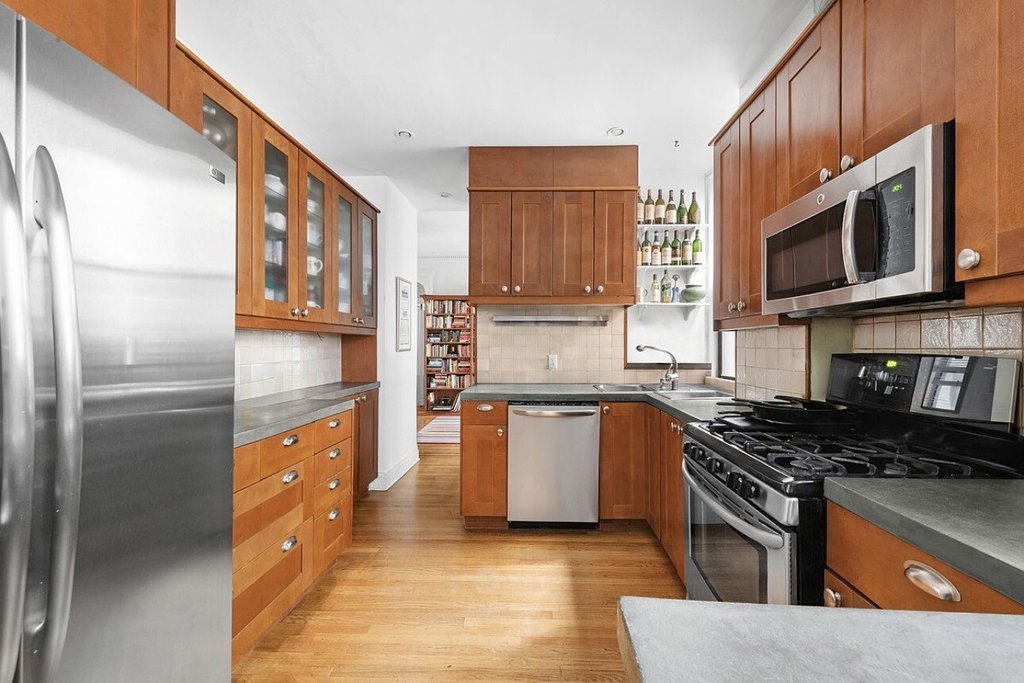 532 West 111th Street, Unit 54 photo 8