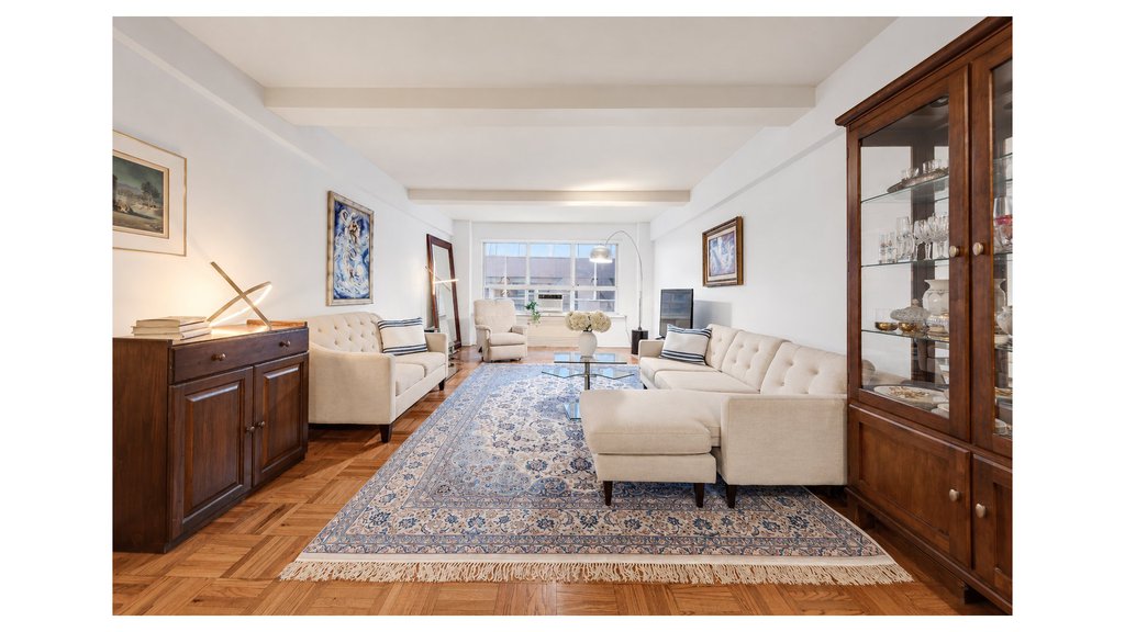 45 West 54th Street, Unit 9E