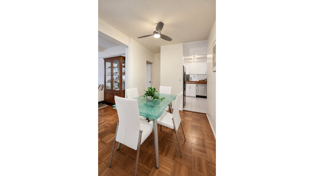 45 West 54th Street, Unit 9E photo 2