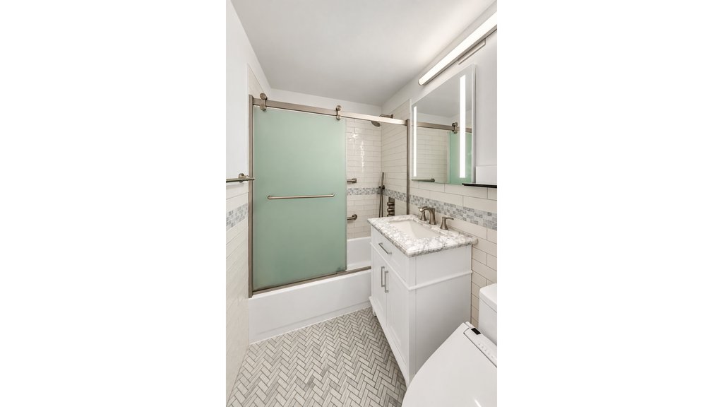 45 West 54th Street, Unit 9E photo 5