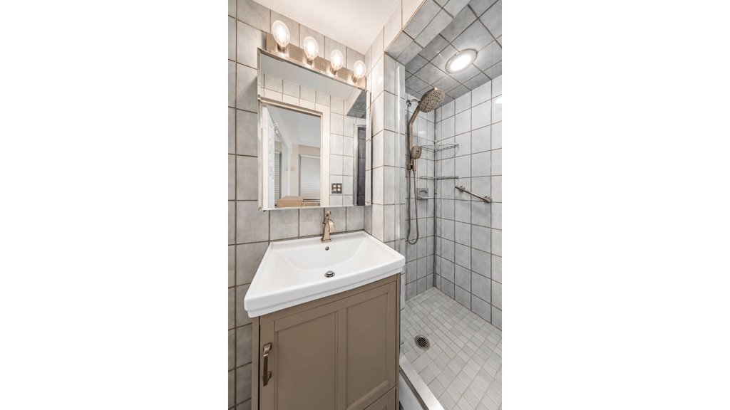 45 West 54th Street, Unit 9E photo 7