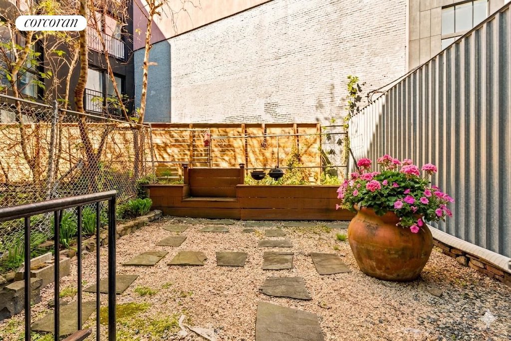 692 Washington Avenue – For Sale photo 17
