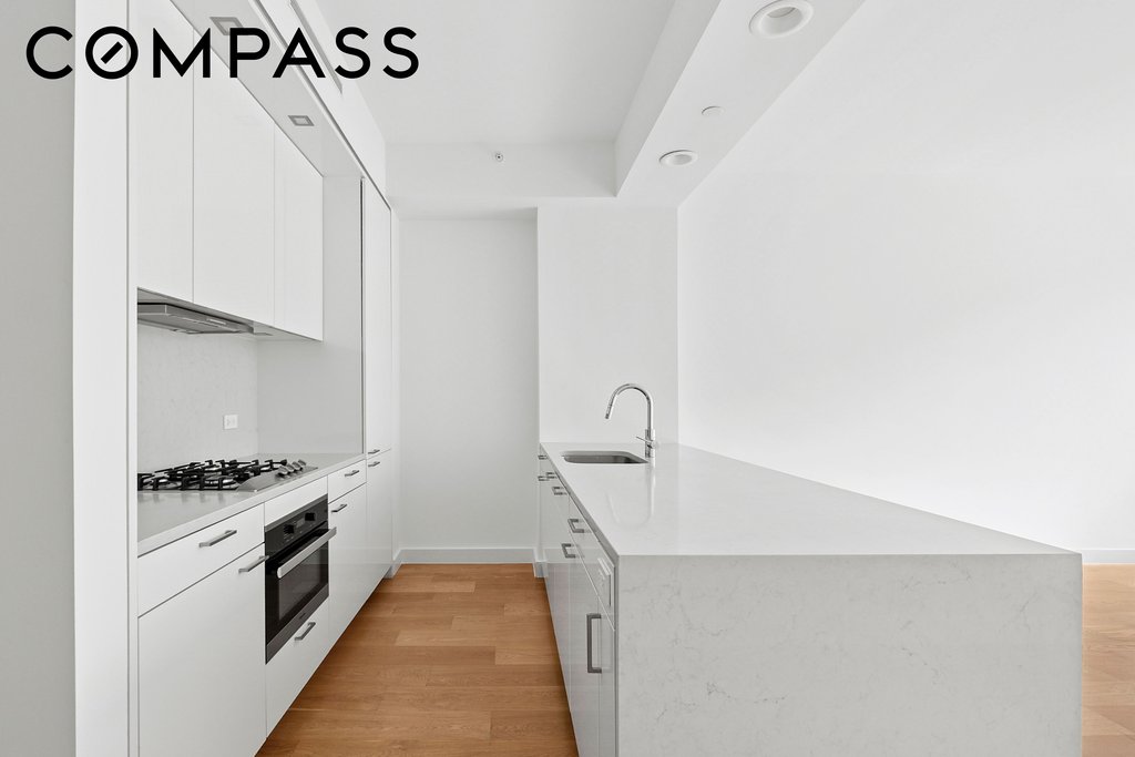 301 East 61st Street, Unit 2C photo 5