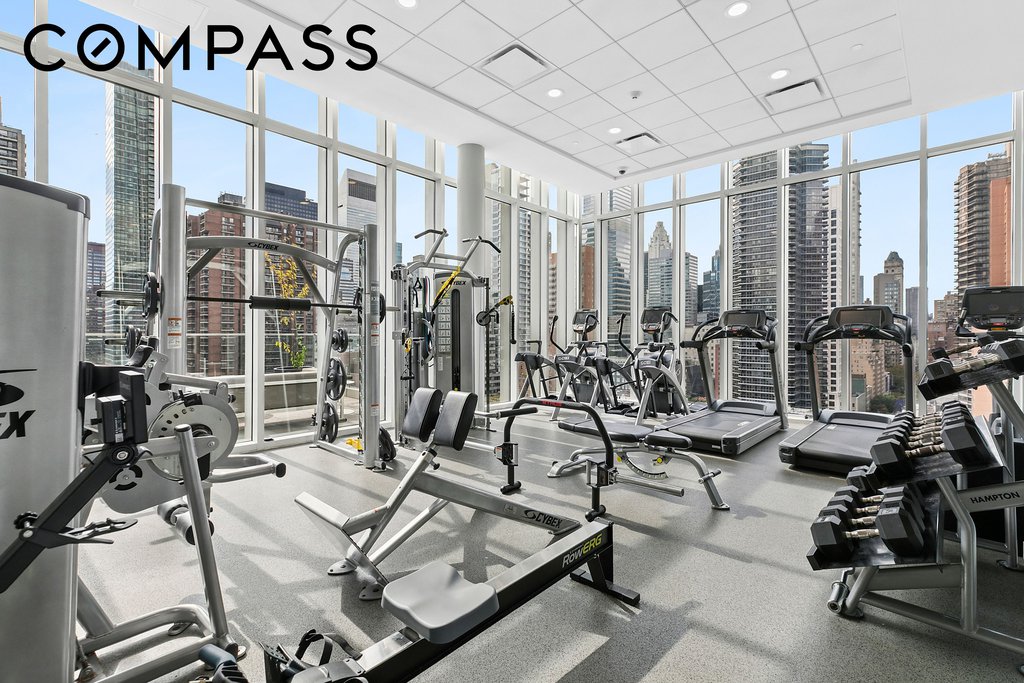 301 East 61st Street, Unit 2C photo 11
