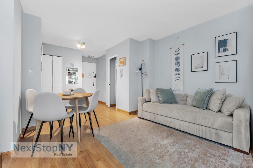 220 East 57th Street, Unit 8E photo 2