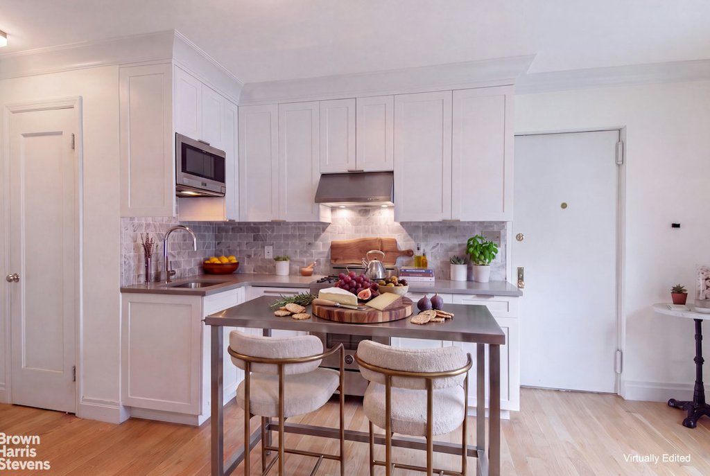 204 West 10th Street, Unit 10 photo 6