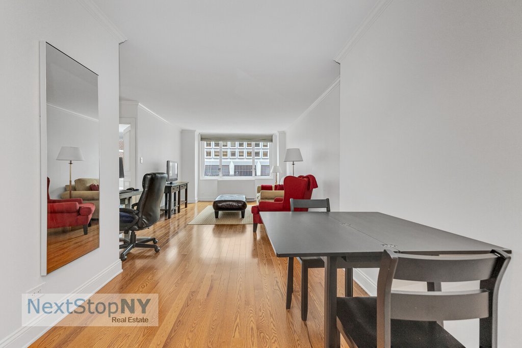 245 East 54th Street, Unit 10A