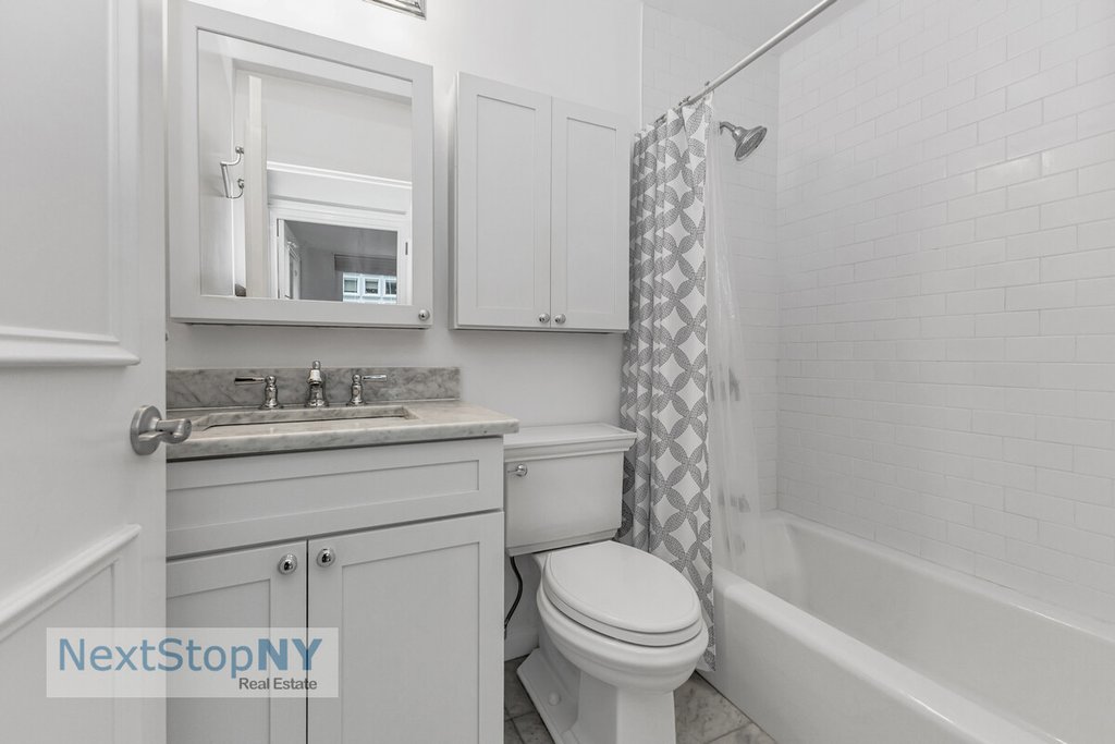 245 East 54th Street, Unit 10A photo 5