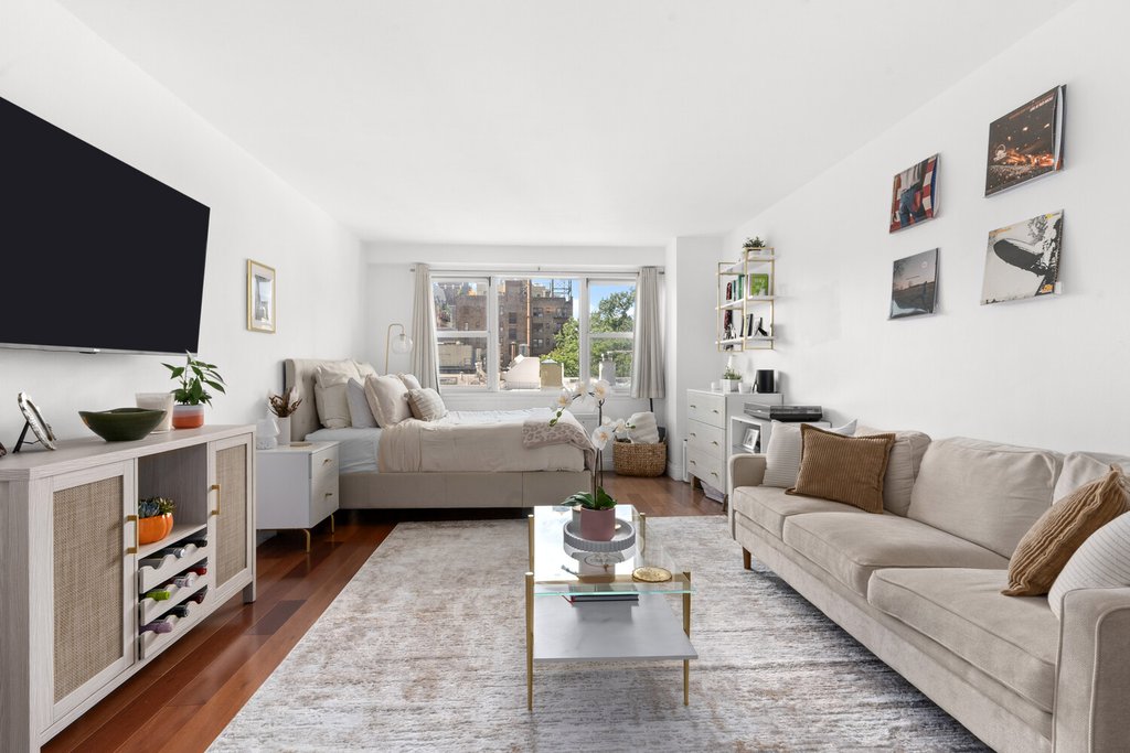 40 Clinton Street, Unit 7B