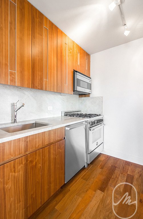 290 Third Avenue, Unit 28B photo 3