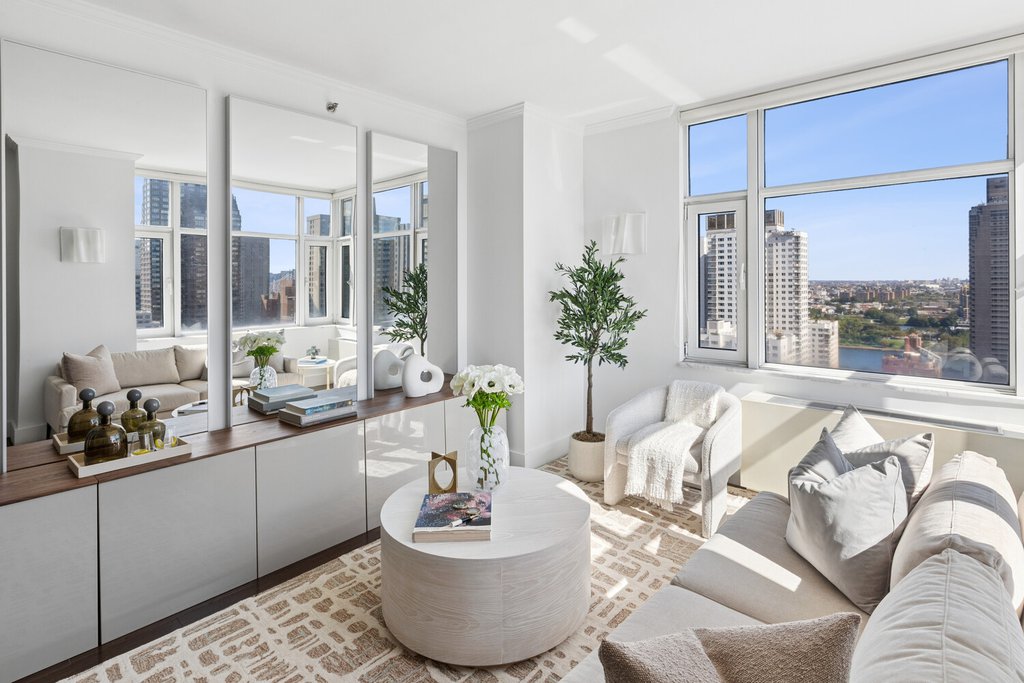 404 East 76th Street, Unit 25C photo 2