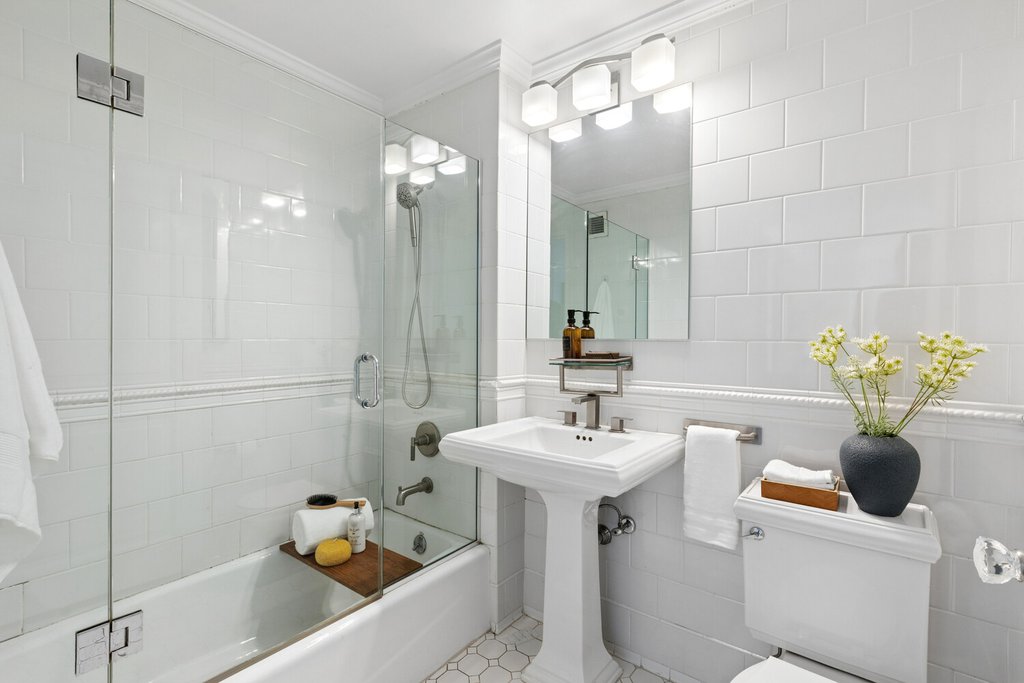 404 East 76th Street, Unit 25C photo 7