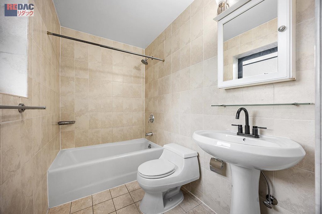 27-16 41st Avenue, Unit 3C photo 5