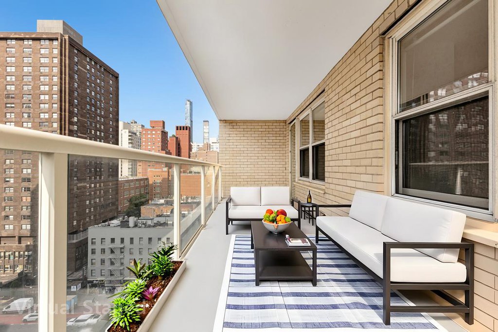305 East 24th Street, Unit 14T photo 2