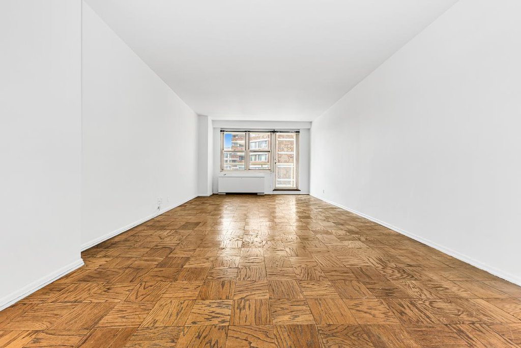 305 East 24th Street, Unit 14T photo 7