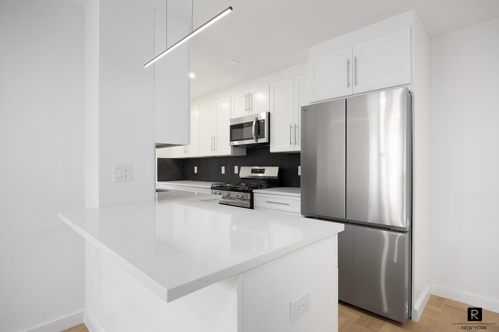 477 FDR Drive, Unit M1602 photo 5