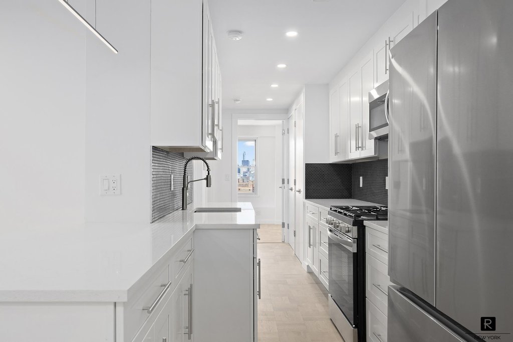 477 FDR Drive, Unit M1602 photo 6