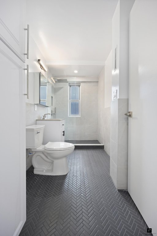 477 FDR Drive, Unit M1602 photo 8
