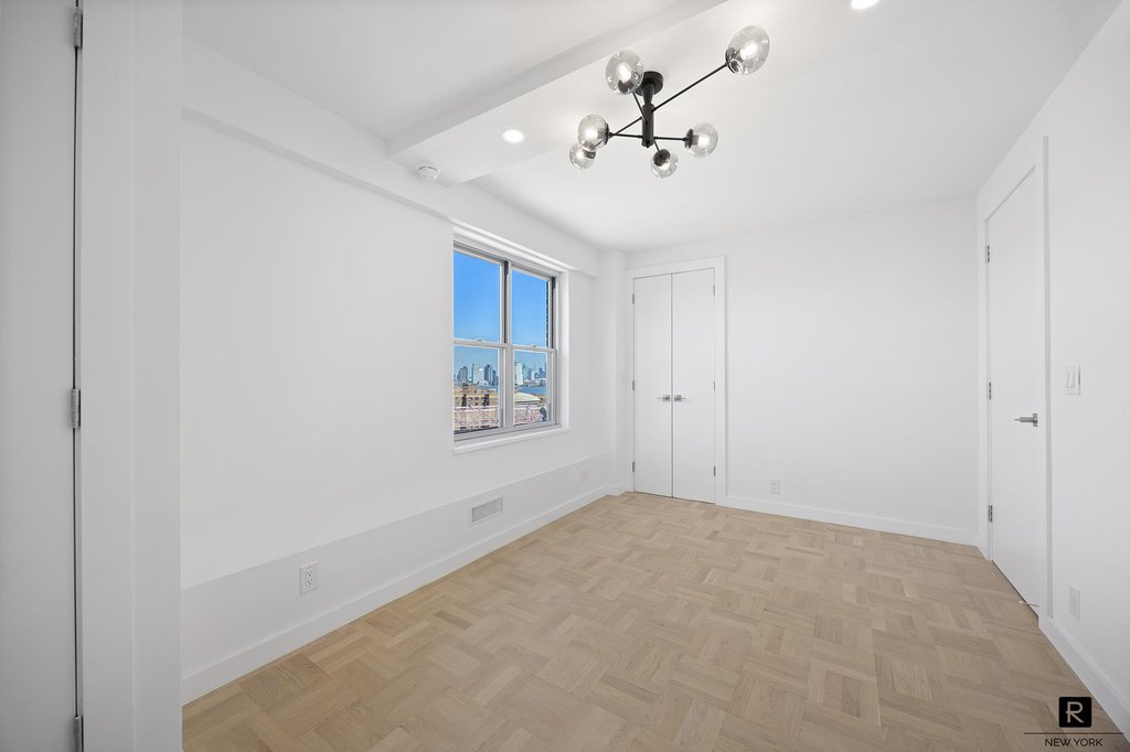 477 FDR Drive, Unit M1602 photo 11