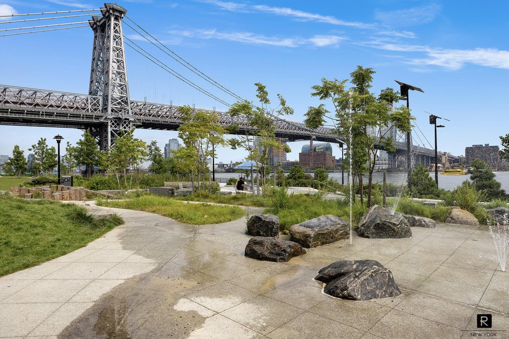 477 FDR Drive, Unit M1602 photo 16
