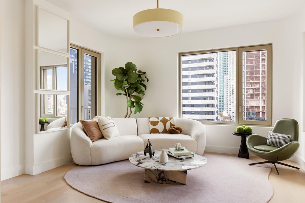24-01 Queens Plaza North, Unit 1402 photo 3