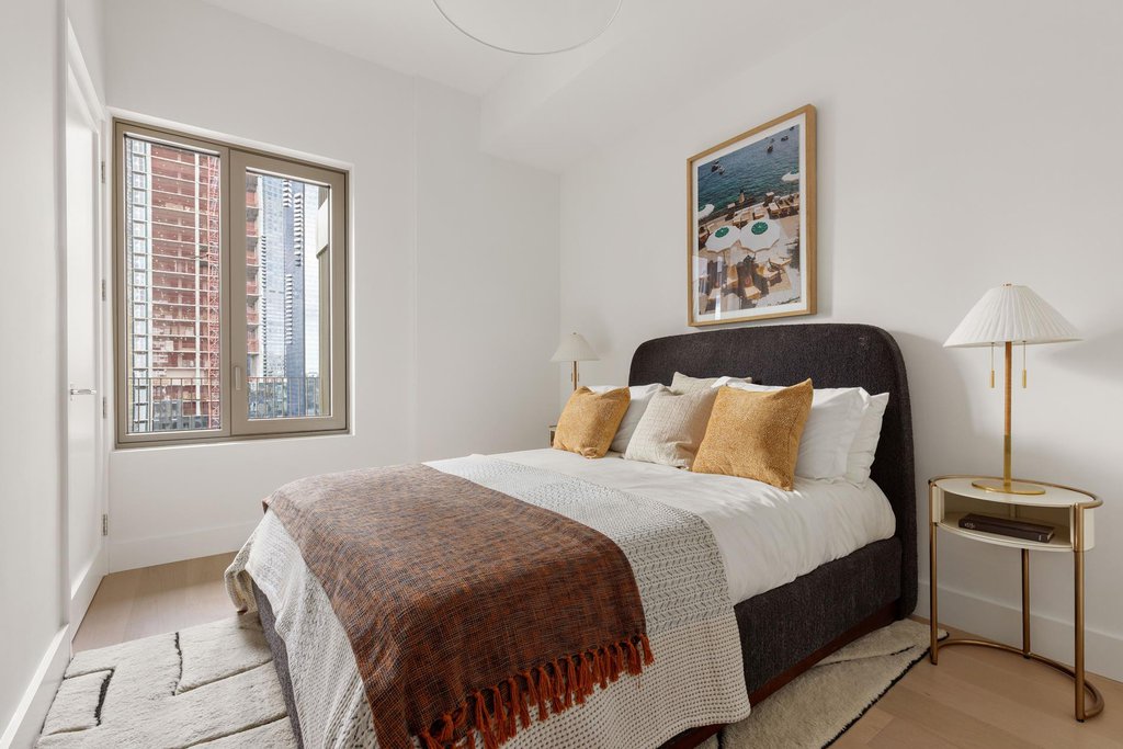 24-01 Queens Plaza North, Unit 1402 photo 7