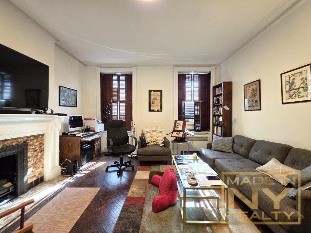 23 East 93rd Street, Unit 4A