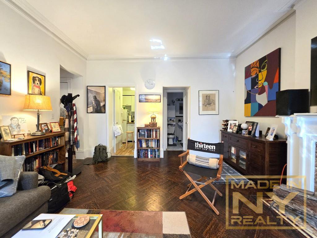 23 East 93rd Street, Unit 4A photo 2