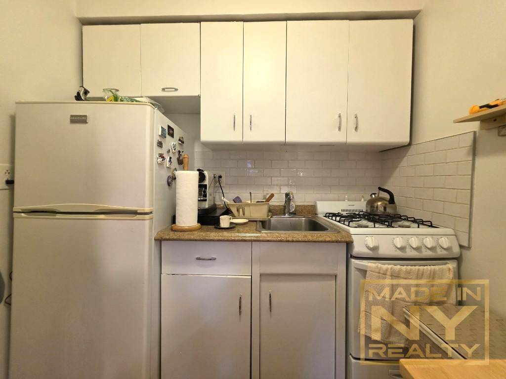 23 East 93rd Street, Unit 4A photo 4