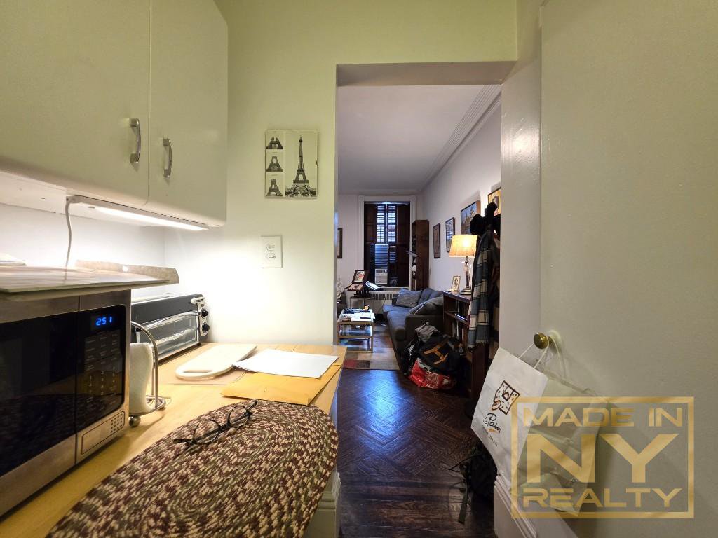 23 East 93rd Street, Unit 4A photo 5
