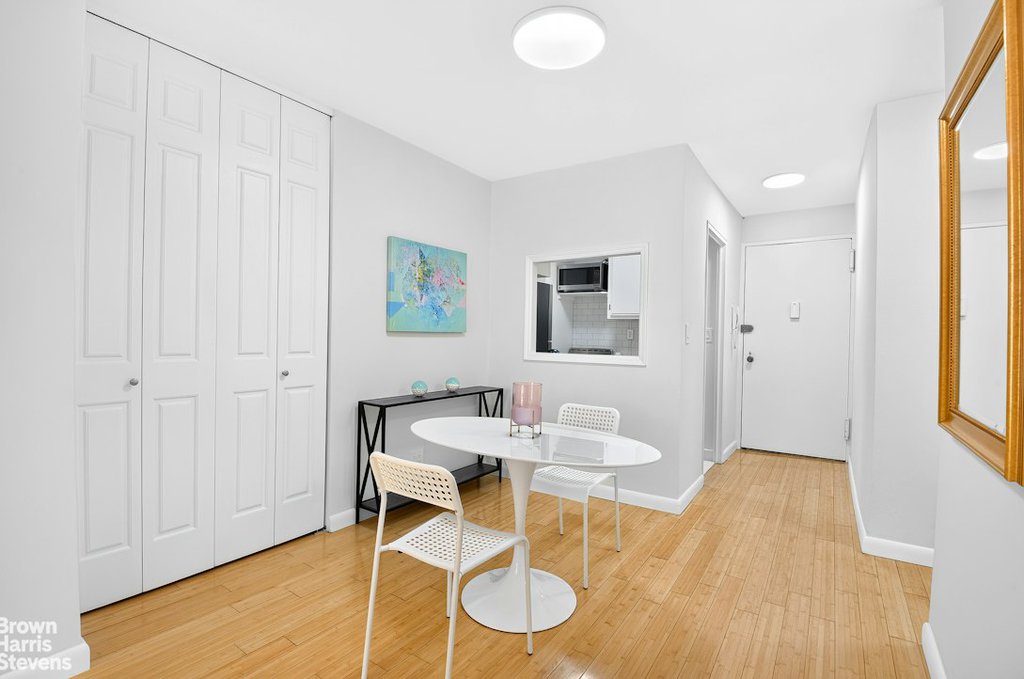520 East 72nd Street, Unit 1J photo 4