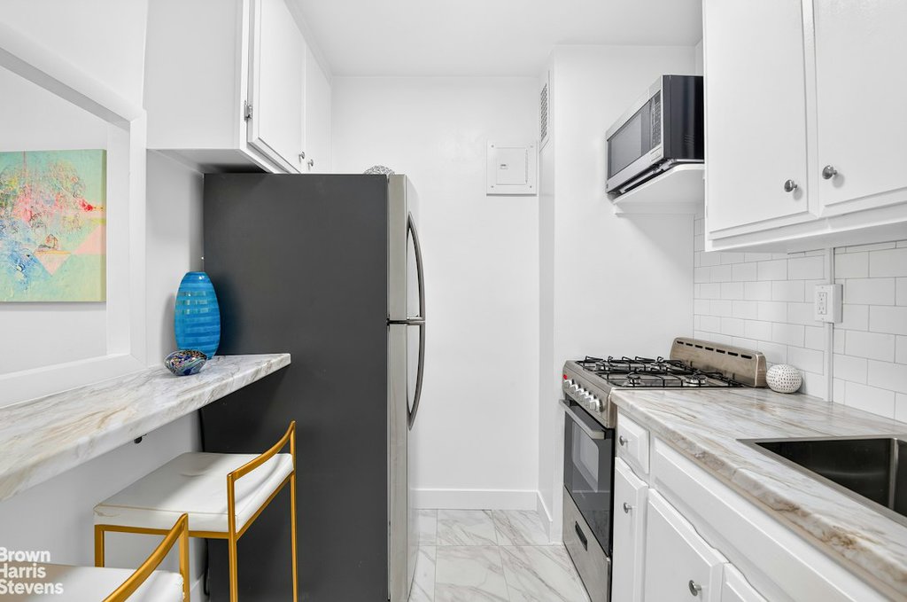 520 East 72nd Street, Unit 1J photo 5
