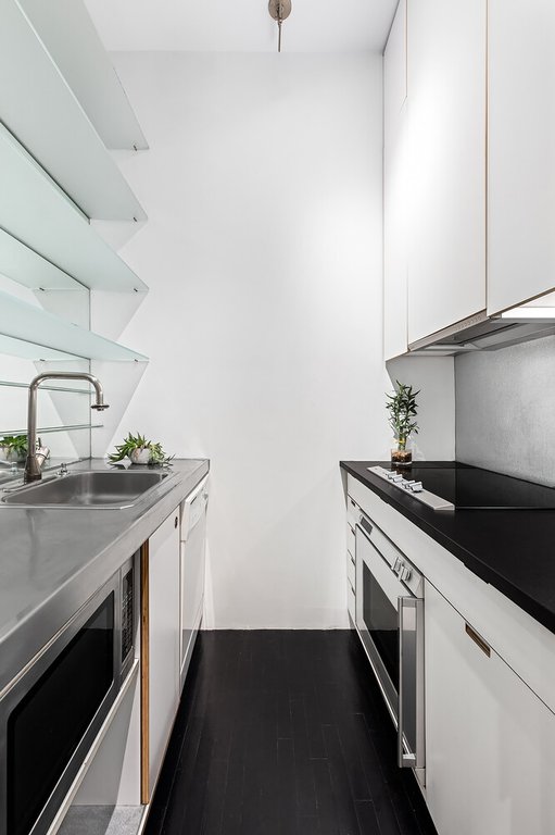 221 West 14th Street, Unit 3A photo 3