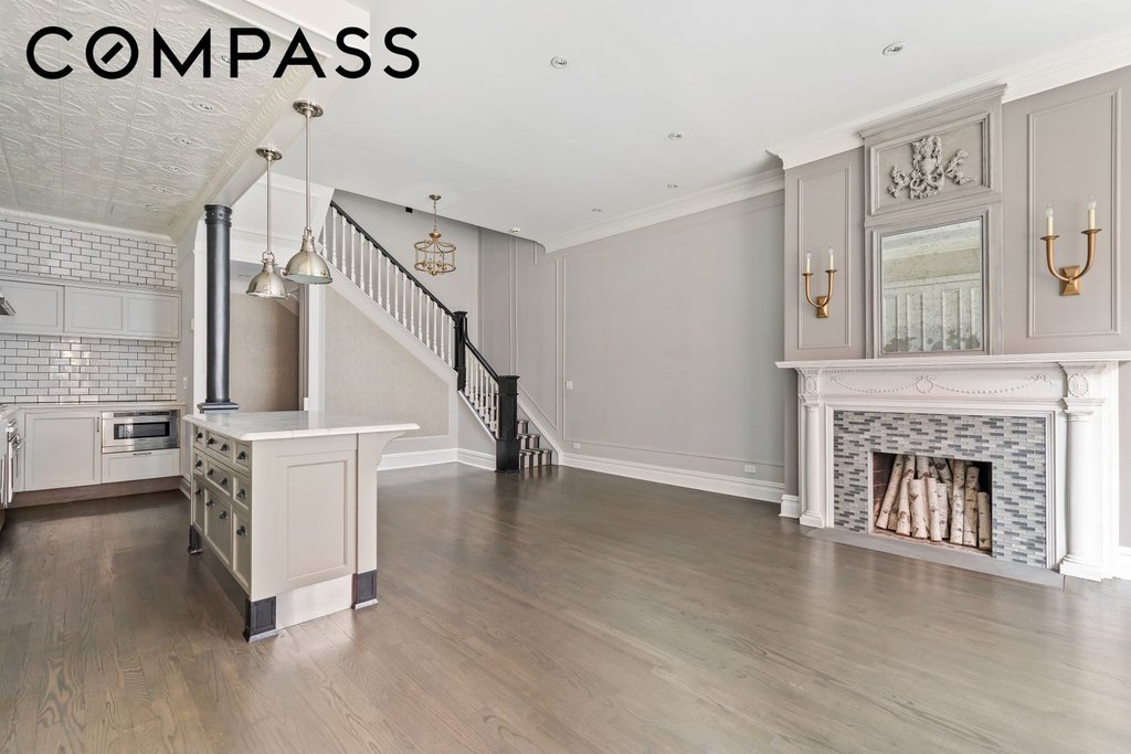 687 Greenwich Street, Unit TH6 photo 2